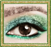 Мерцающая анимация карего глаза с шикарным зеленым макияжем.